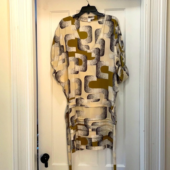 Diane Von Furstenberg Dresses & Skirts - Unique DVF silk dress